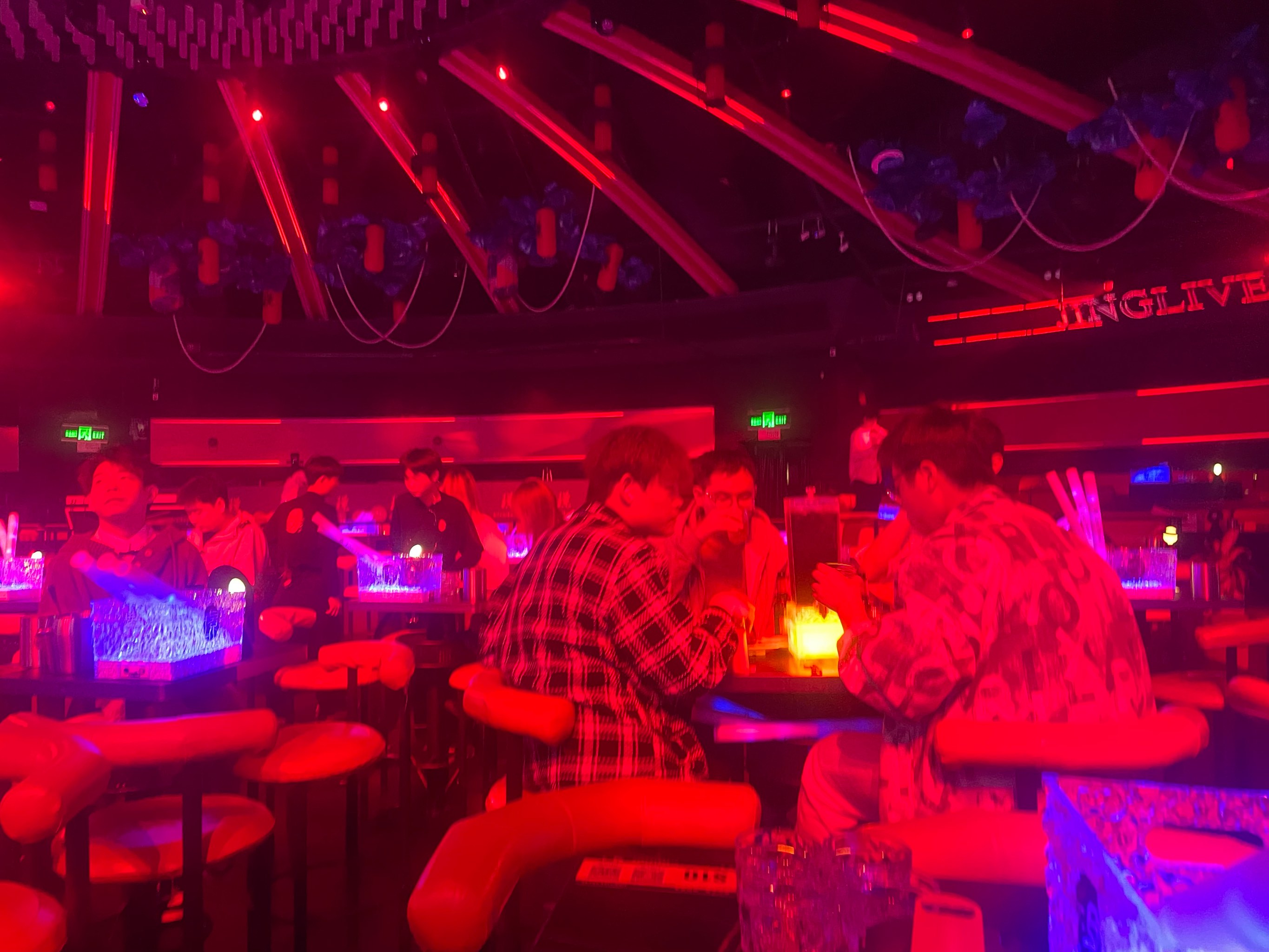 新乡商务ktv：尽享精致商务娱乐-卫滨区ktv预订